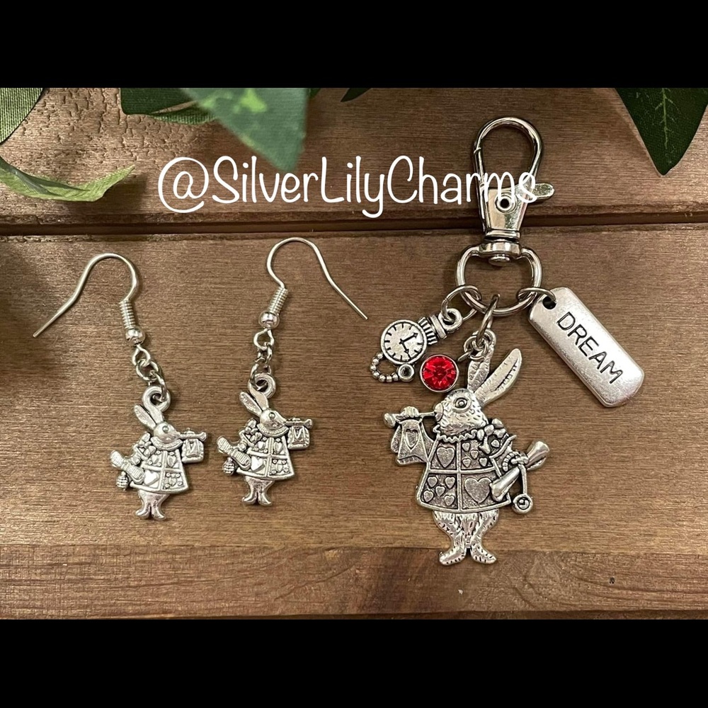 The White Rabbit Accessories Set